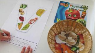 Аппликация ваза: с фруктами в разных группах детского сада